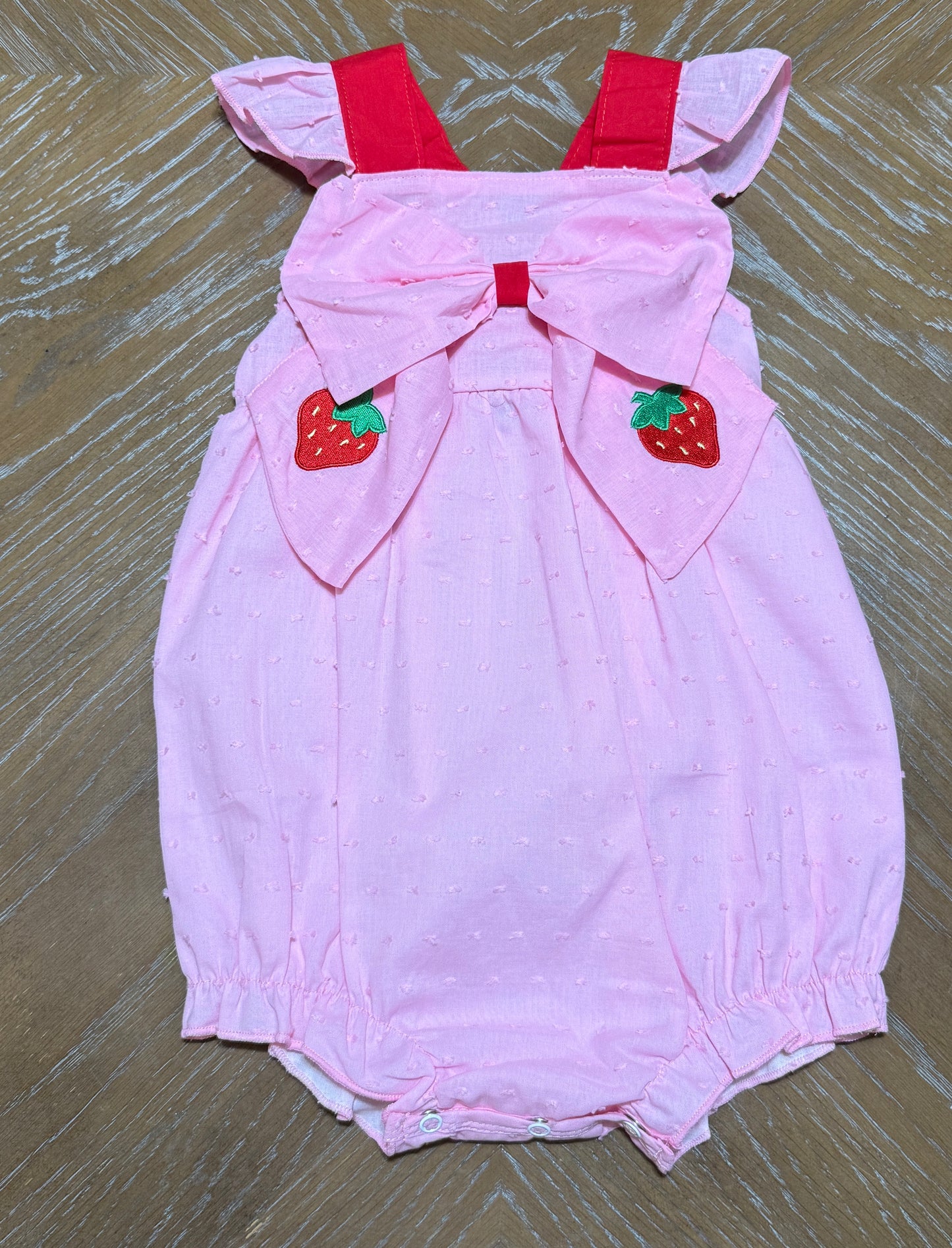 PINK STRAWBERRY SWISS DOT BUBBLE