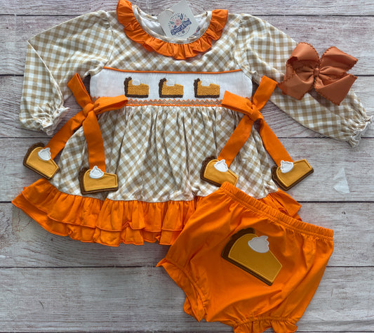 HAND SMOCKED PUMPKIN PIE BLOOMER SET / ETA LATE AUGUST (po224)