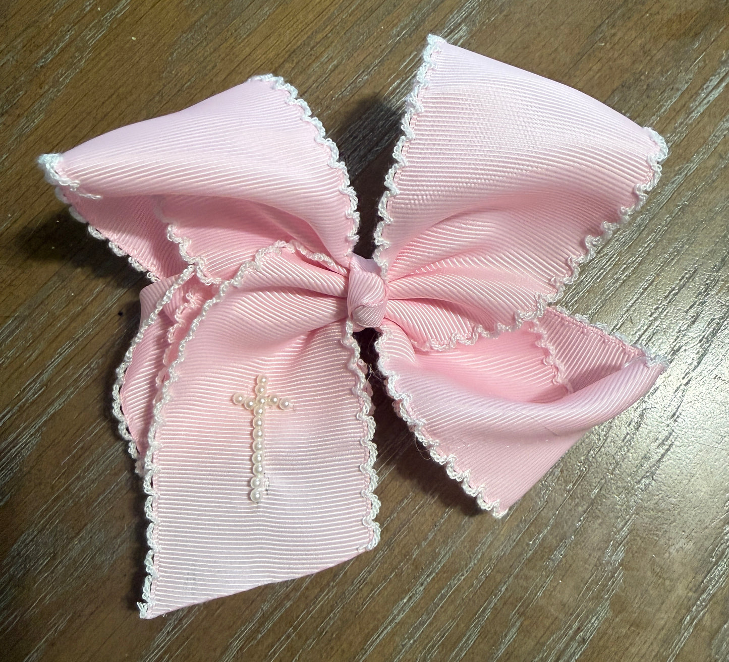 LIGHT PINK HAIR BOW w/ WHITE MOONSTITCH & and CROSS PEARLS (po211)