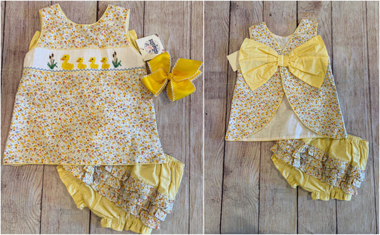YELLOW FLORAL DUCKLING BLOOMER SET (fully lined) (order211a)