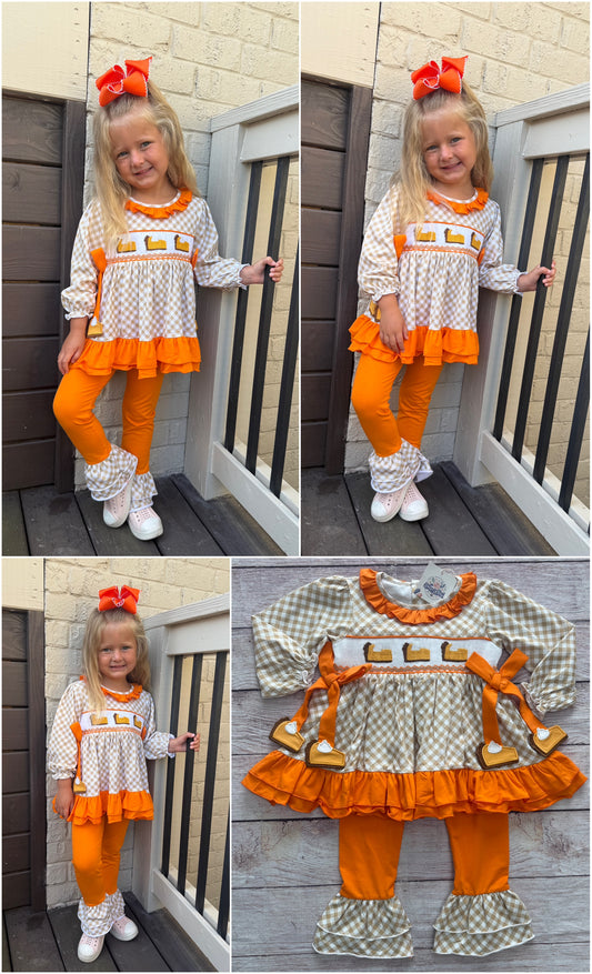 HAND SMOCKED PUMPKIN PIE PANT SET / ETA LATE AUGUST (po224)