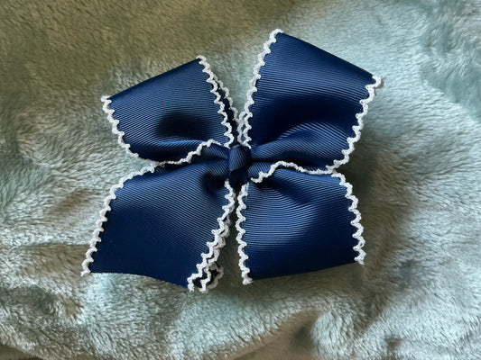 6" NAVY HAIR BOW w/ WHITE MOONSTITCH & ALLIGATOR CLIP
